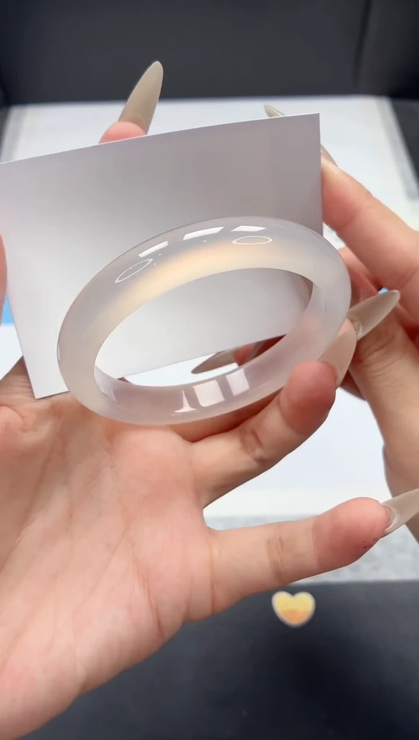 石英质玉手镯未镶嵌380/荔枝58.4