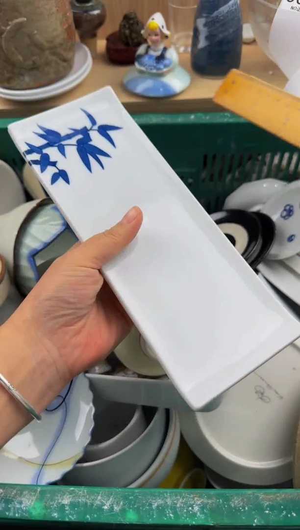 089默认微瑕，满20包邮。