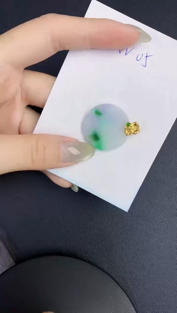 翡翠未镶嵌颈饰缅甸天然翡翠A货