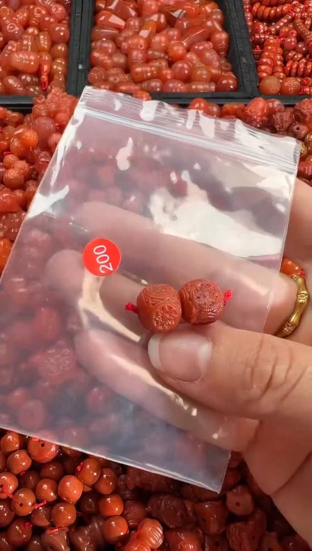 【闪购商品】南红玛瑙颈饰未镶嵌1