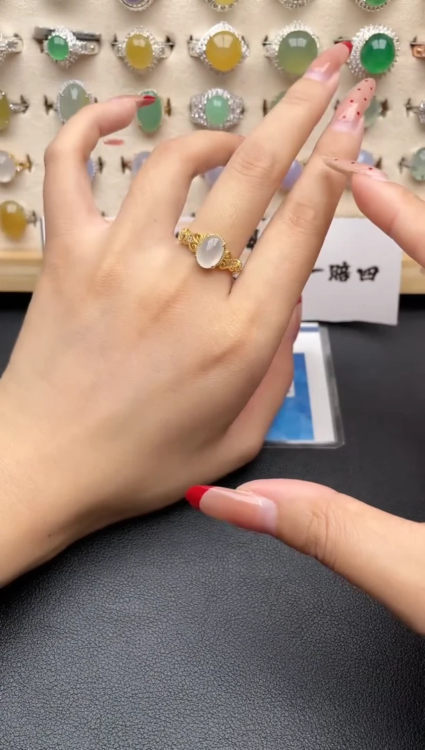 【闪购商品】翡翠戒指银S925镶嵌一物一证一礼盒