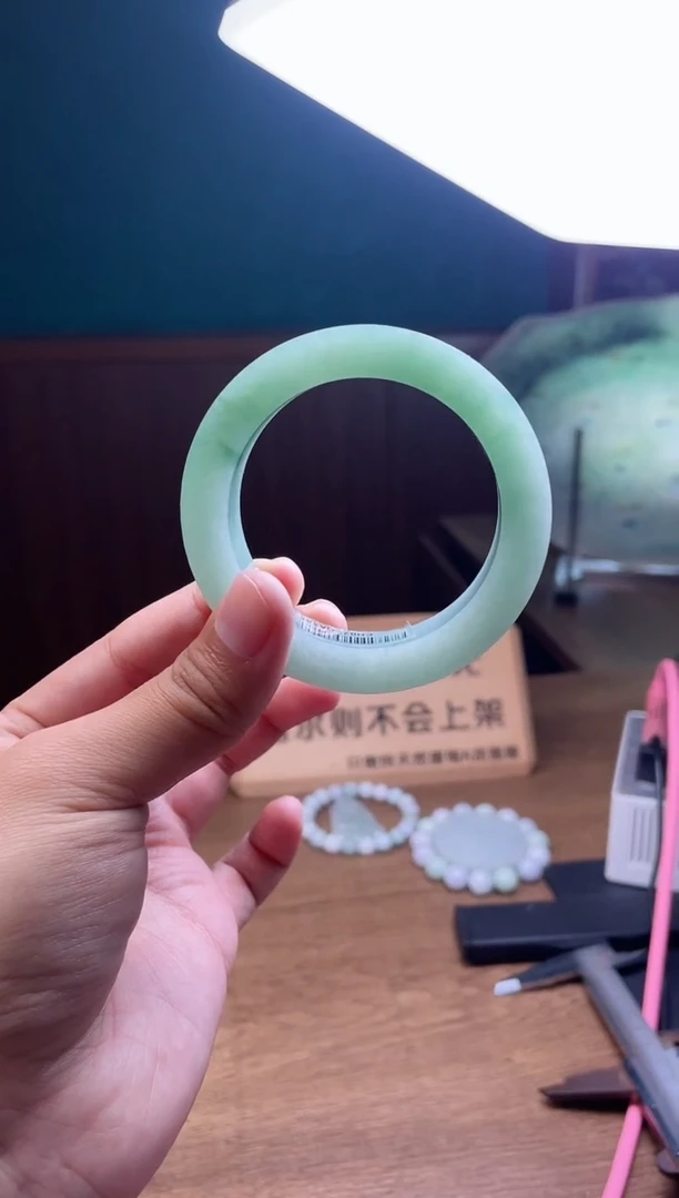 【闪购商品】定制翡翠手镯未镶嵌定制