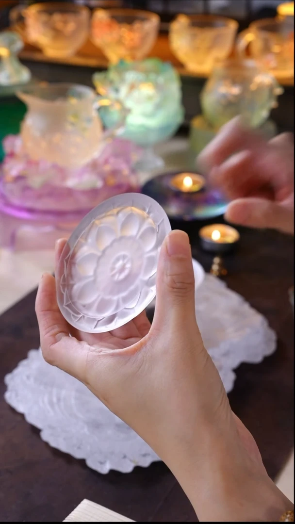 手工艺品琉璃星*微瑕白色宝相花杯垫1只