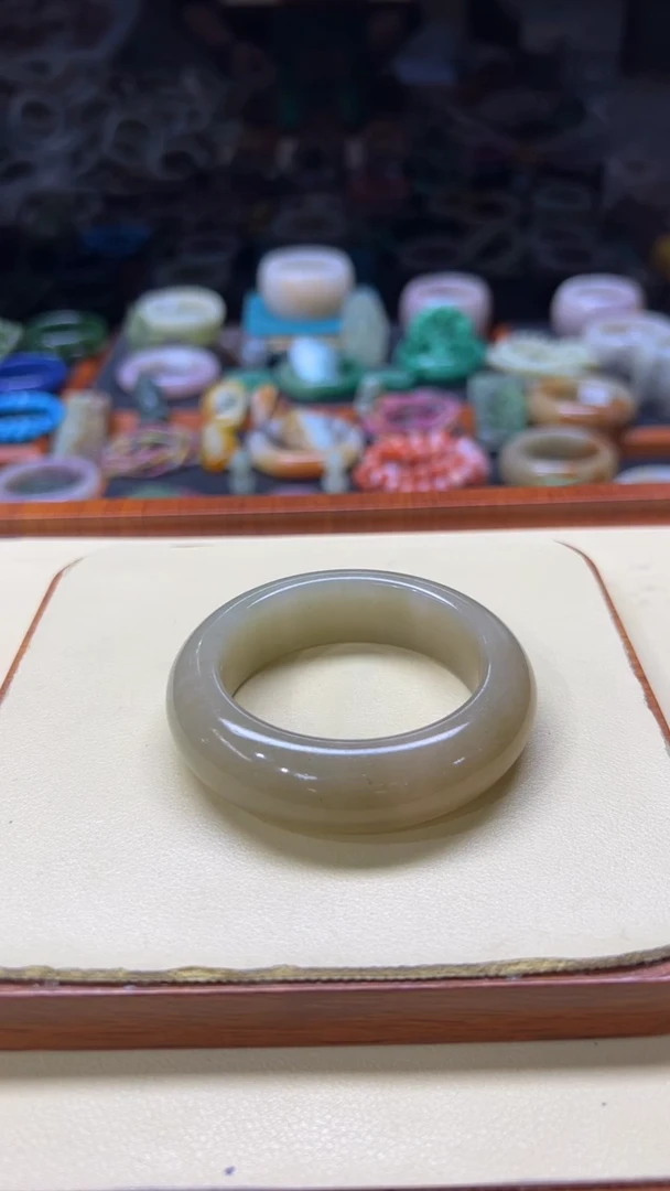 未镶嵌手镯石英质玉清**L272