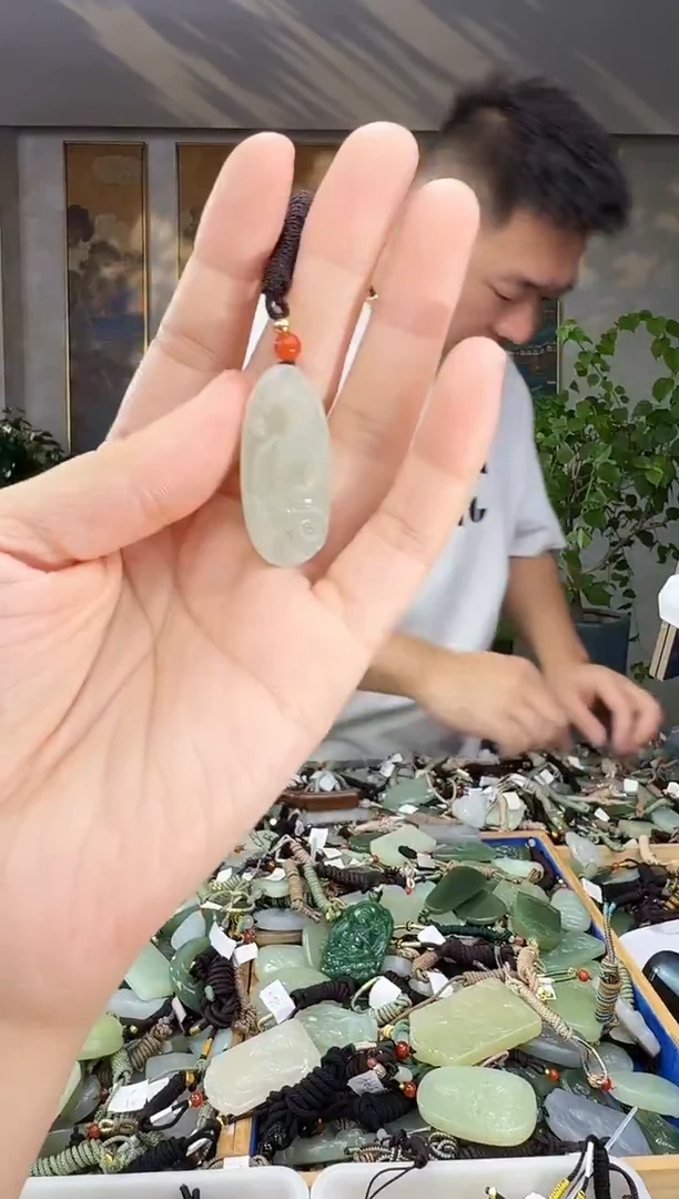 未镶嵌和田玉挂件拍一发一