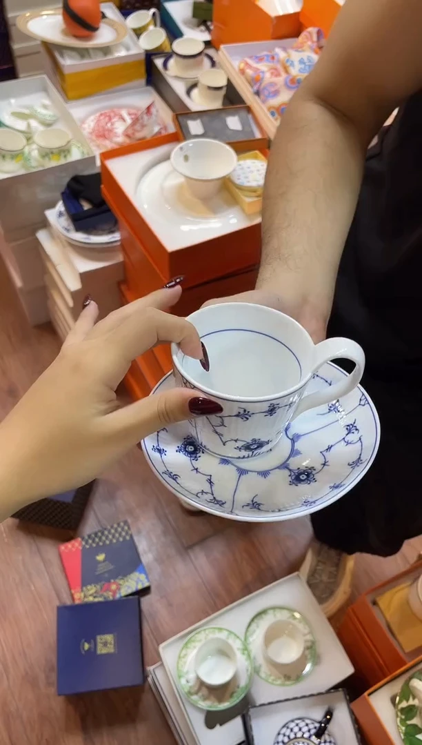 杯鸿辉家品牌瓷器，京东包邮！