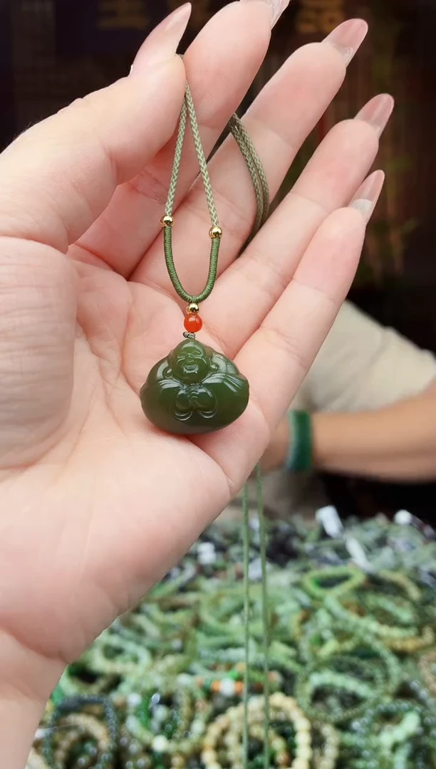 和田玉未镶嵌颈饰拍一发一