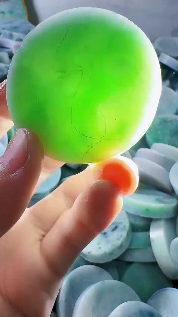 翡翠裸石缅甸翡翠A货文9547