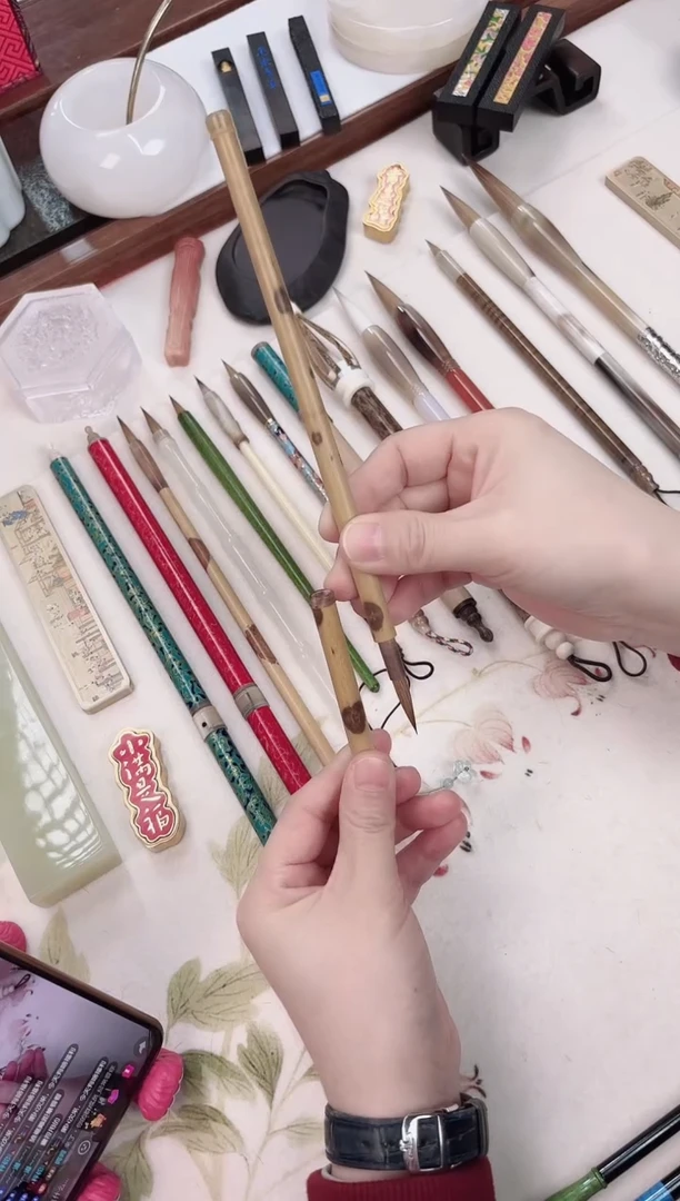 合三舍直播间黑湘妃