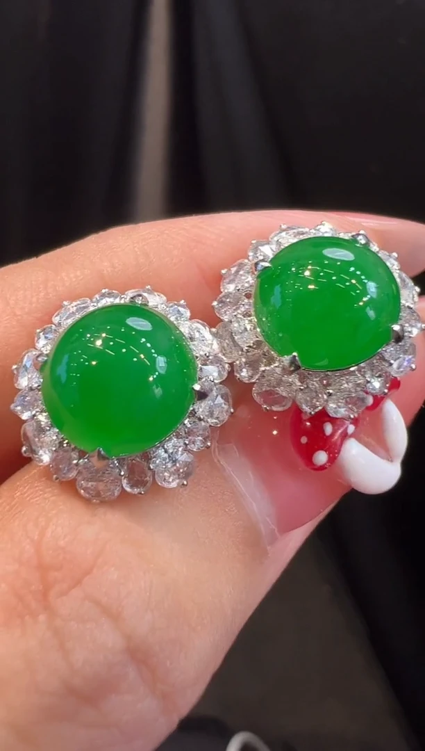 18K金镶嵌翡翠耳饰耳饰