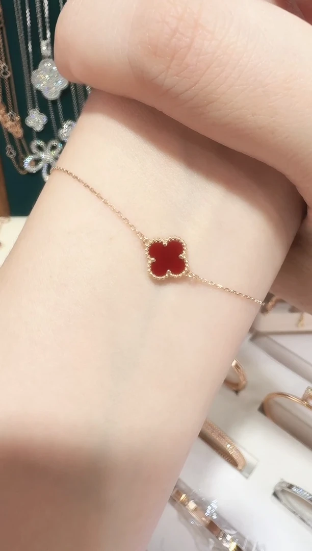 18K金镶嵌手链玛瑙/玉髓手链