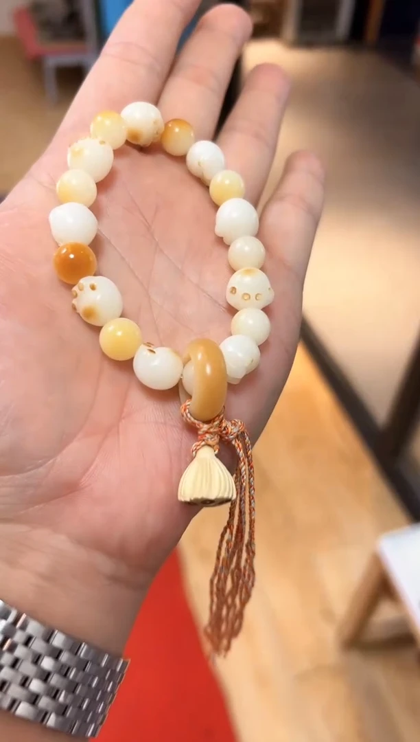 【闪购商品】玛瑙/玉髓手串未镶嵌碳烧猫爪菩提手串