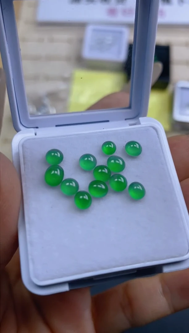 定制翡翠未镶嵌天然翡翠蛋面98