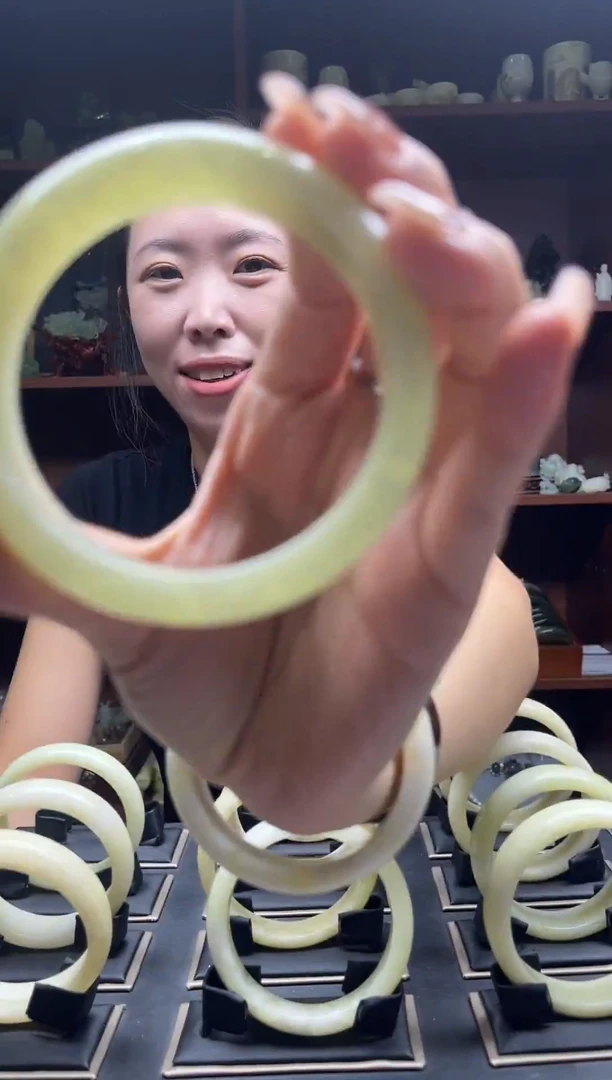 未镶嵌岫玉吊坠(****?·