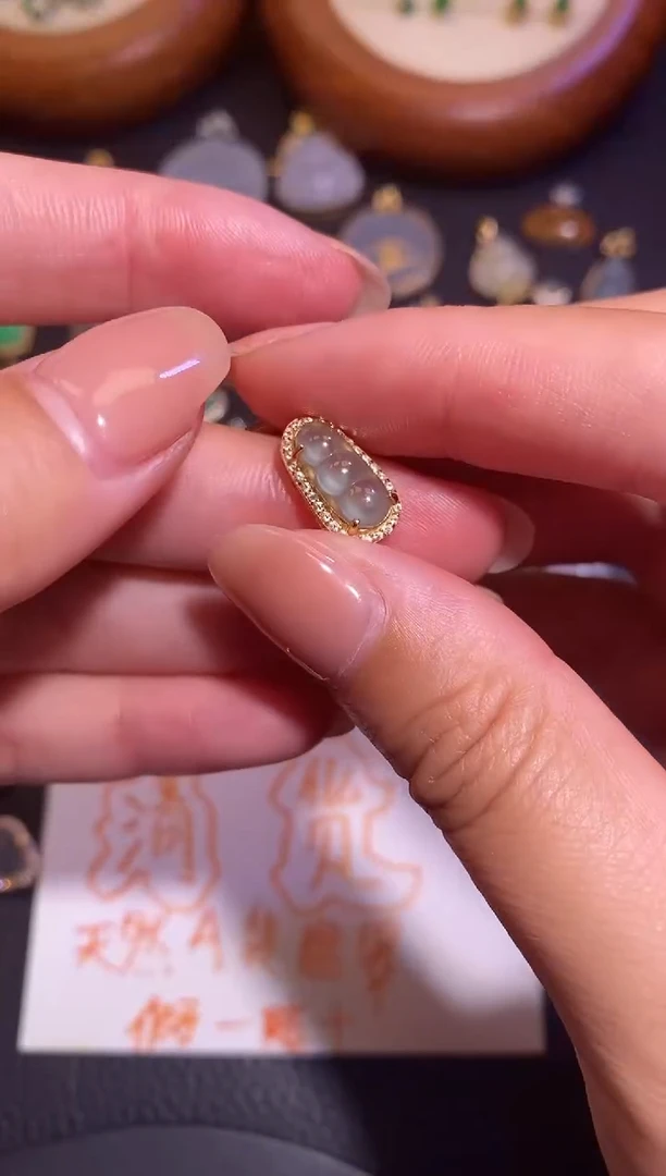 颈饰银S925镶嵌翡翠a货翡翠