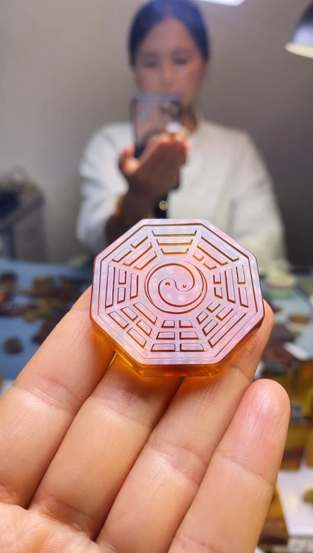 未镶嵌颈饰琥珀SN40-120（太极·八卦）