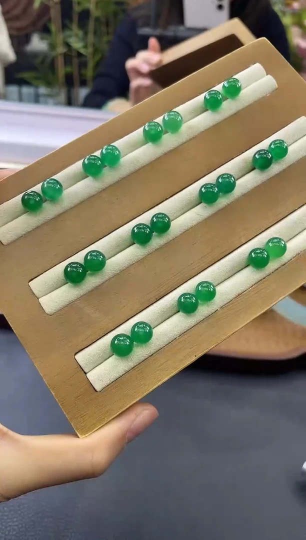 未镶嵌耳钉玛瑙/玉髓玛瑙耳钉多样性发一件