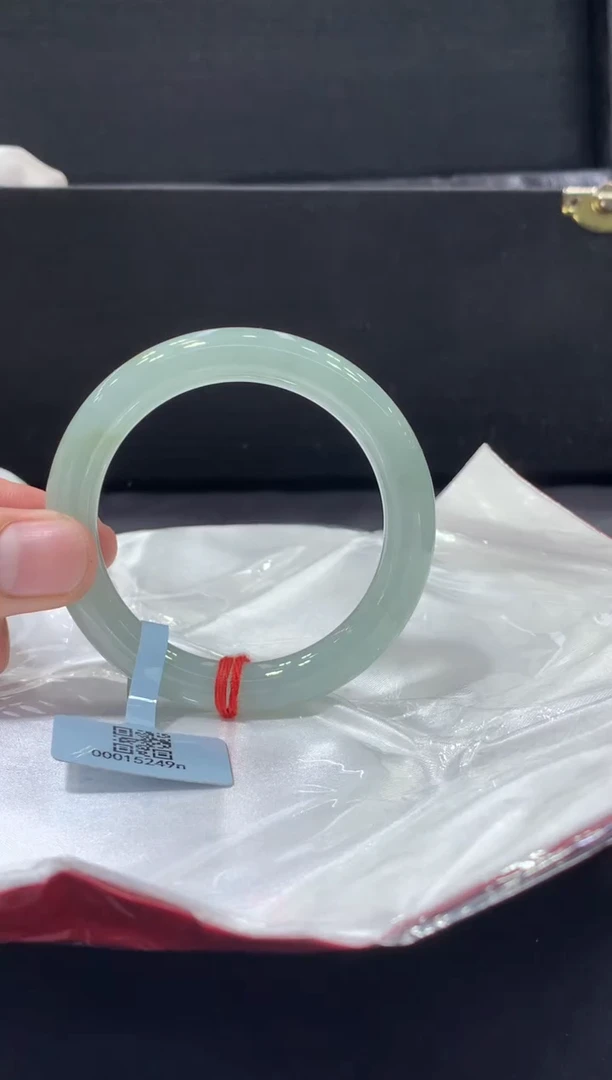 未镶嵌手镯翡翠翡翠手镯