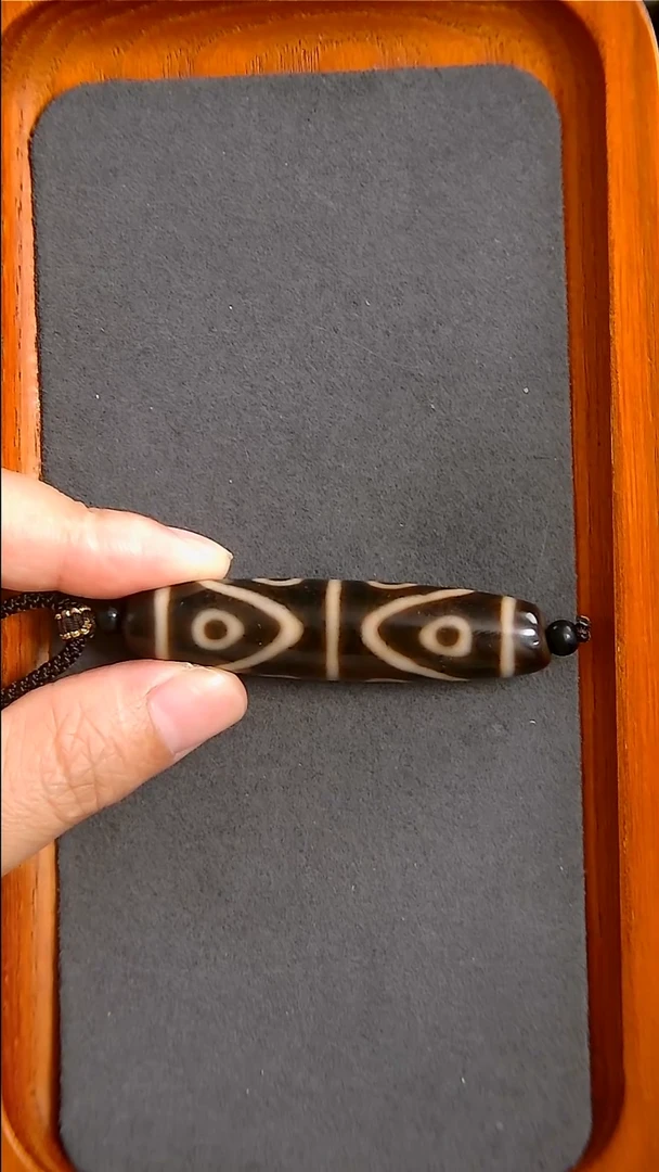 未镶嵌玛瑙/玉髓珠宝半成品上肯全手水纹八眼13*59