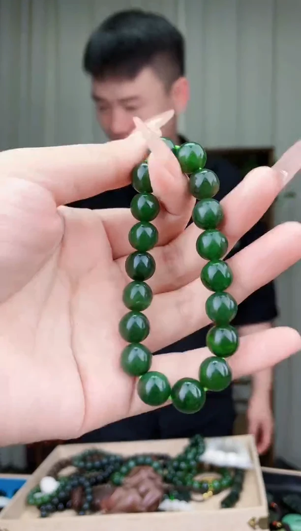 和田玉未镶嵌挂件拍一发一，多样性发货！