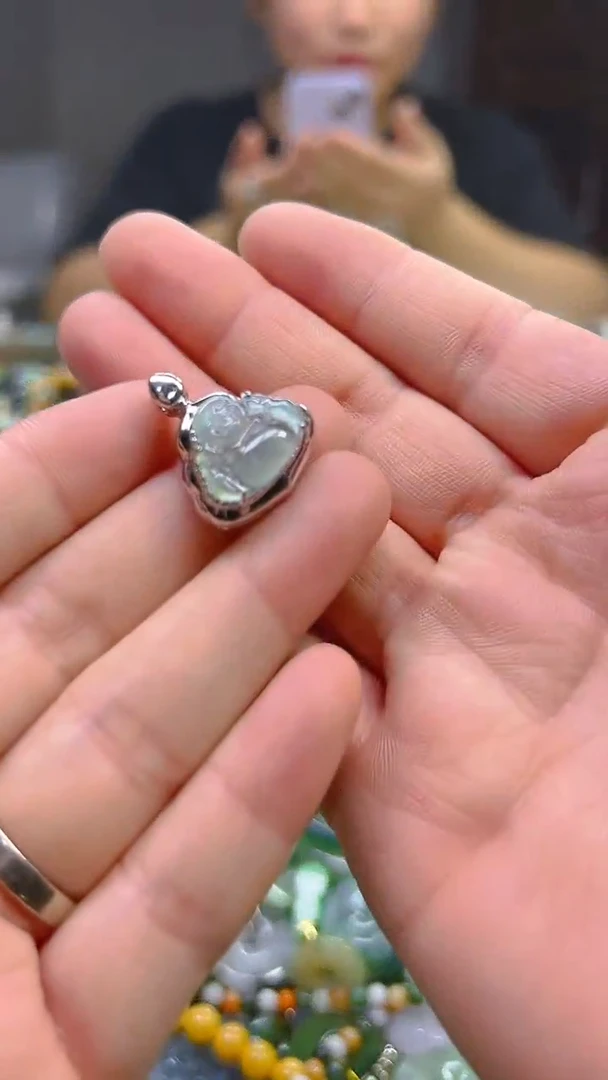 翡翠未镶嵌颈饰/Z/翡翠A货,一件也是批发价