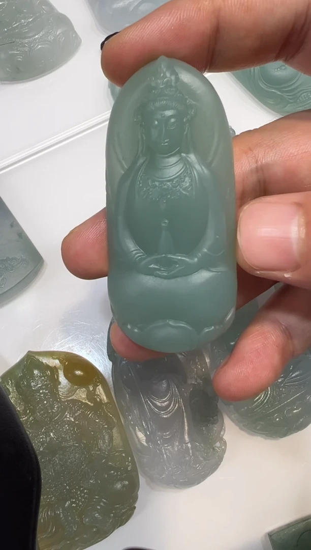 未镶嵌定制翡翠素衣
