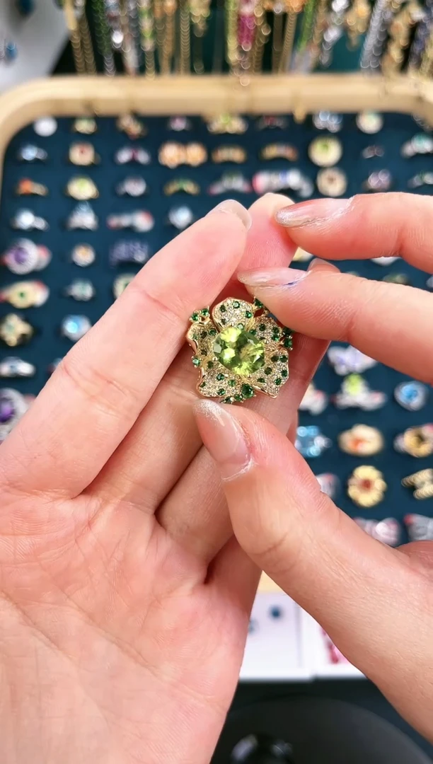 【闪购商品】橄榄石吊坠(不含链)银S925镶嵌S-606