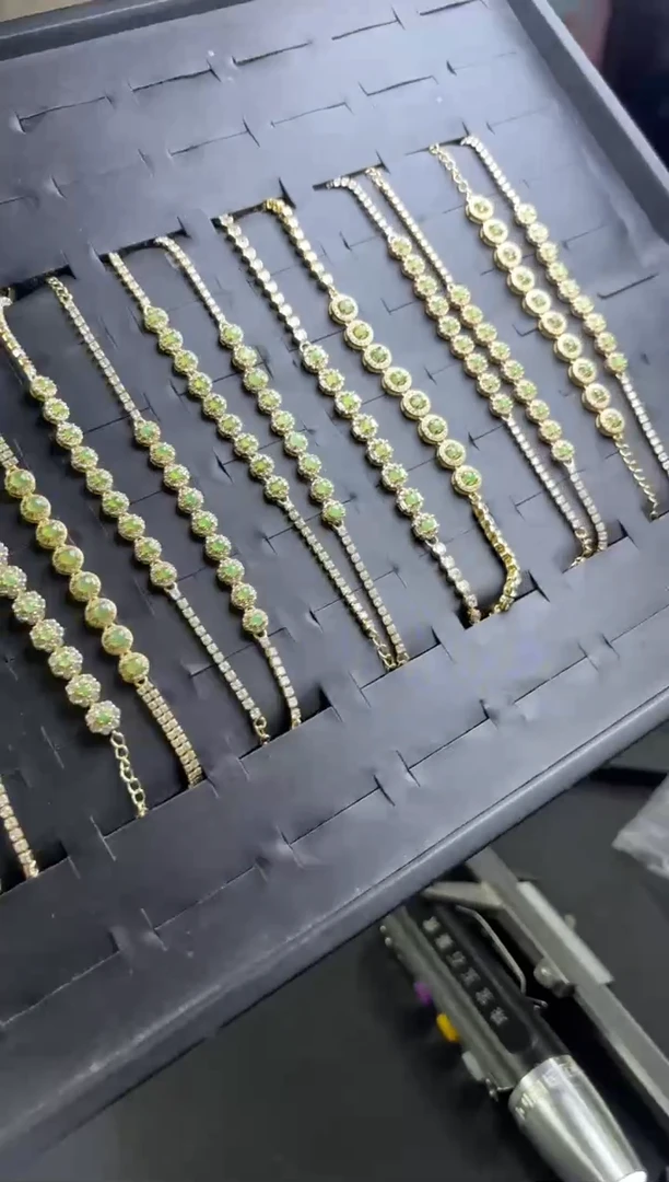 未镶嵌挂件翡翠多样性发一件R703069