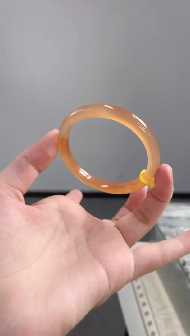 玛瑙/玉髓手镯未镶嵌53-54圈