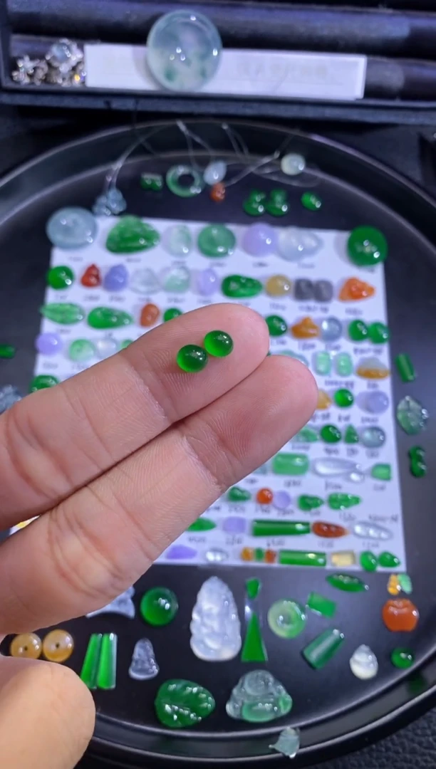 未镶嵌挂件翡翠蛋