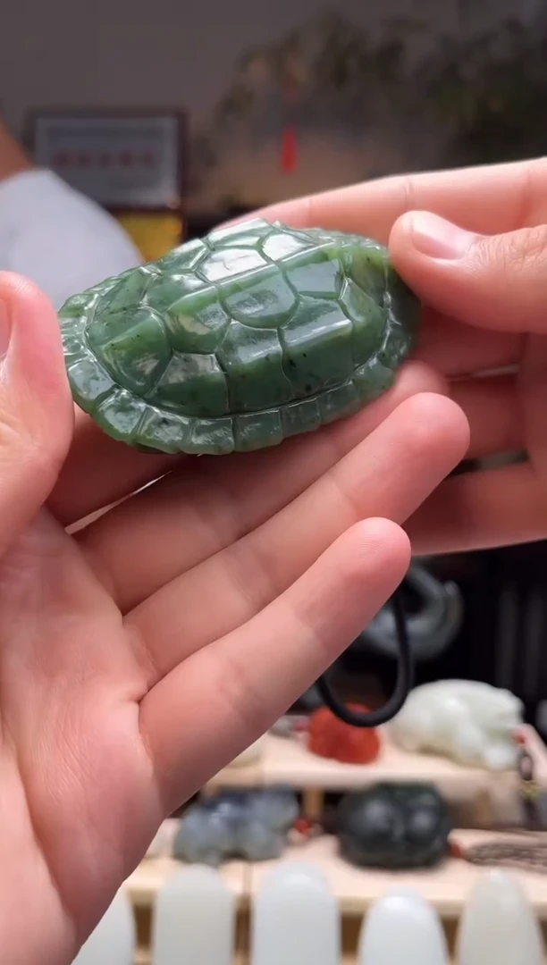 和田玉未镶嵌颈饰吊坠