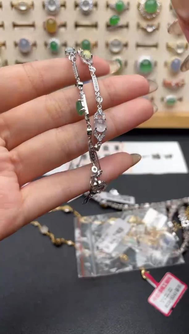 翡翠银S925镶嵌吊坠(不含链)一物一证一礼盒