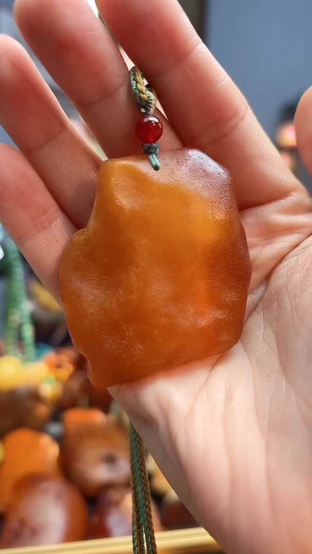 琥珀颈饰未镶嵌吊坠