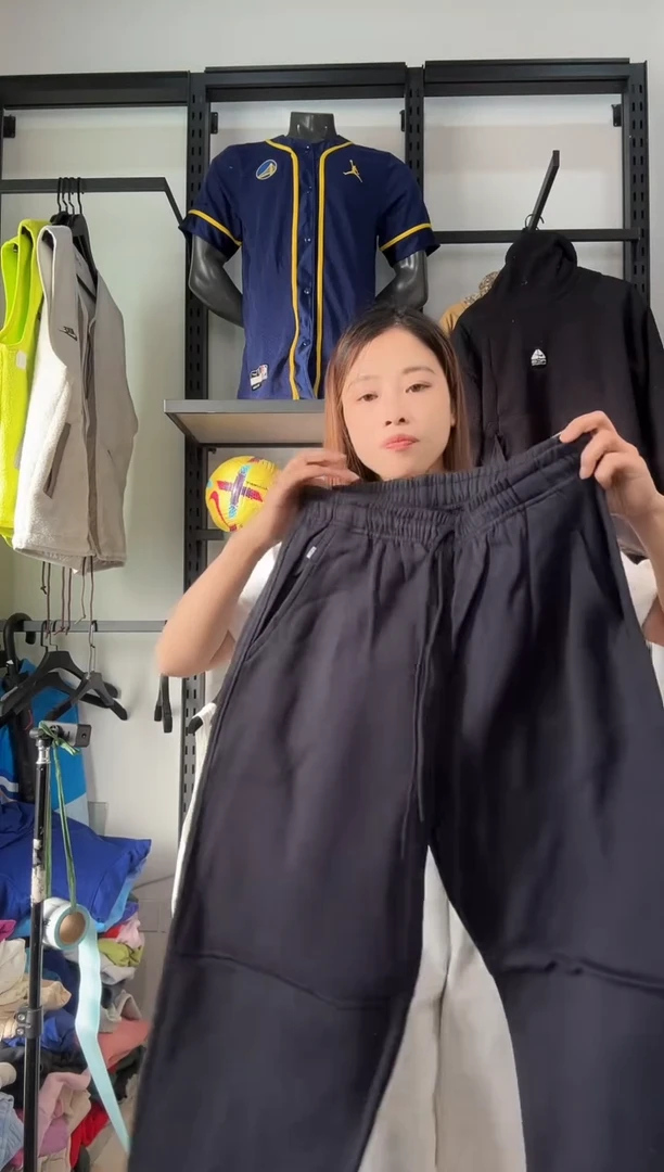 3635  编码  瑕疵直播间过款为准 尺码  . 185   175JIN