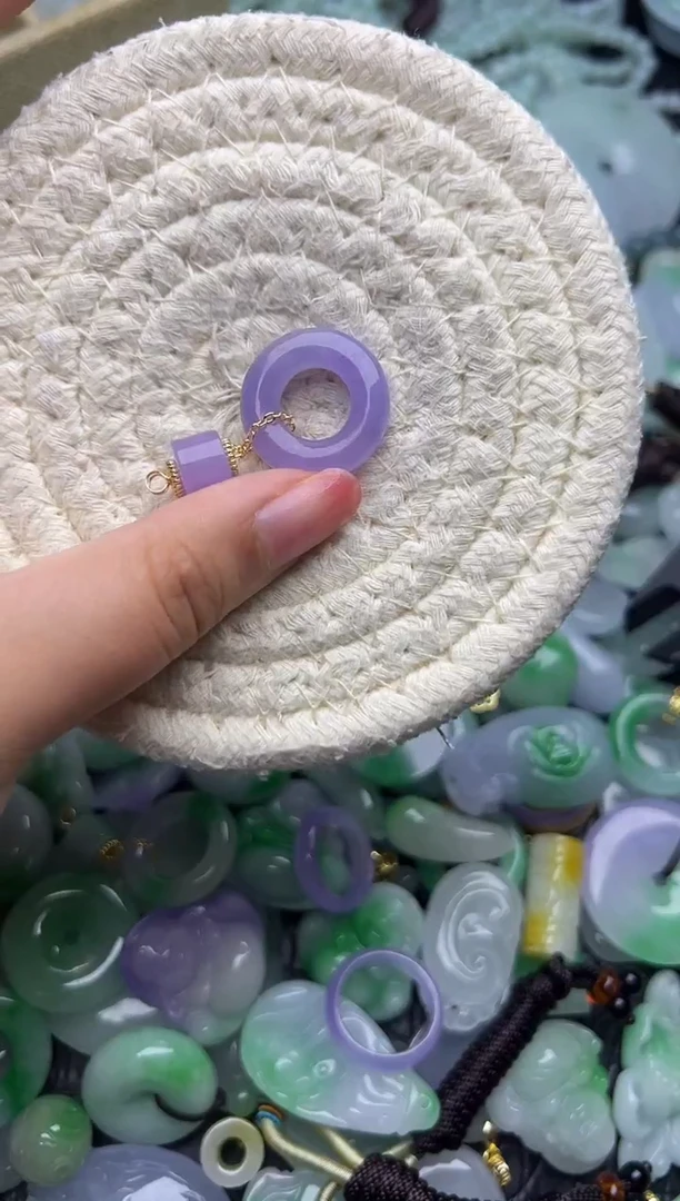 翡翠未镶嵌颈饰天然缅甸翡翠吊坠