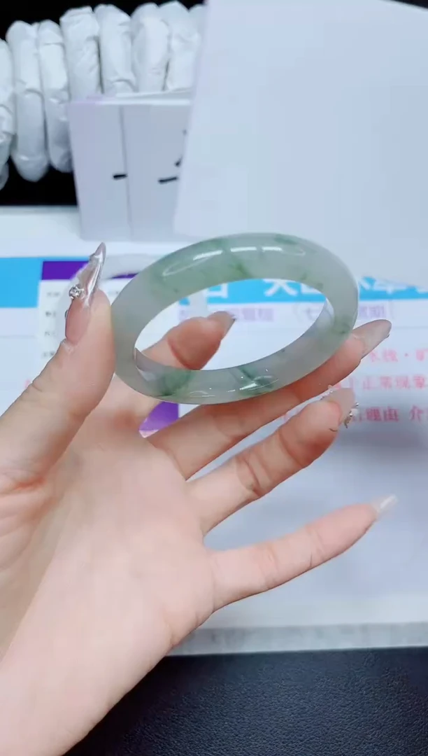 石英质玉手镯未镶嵌168