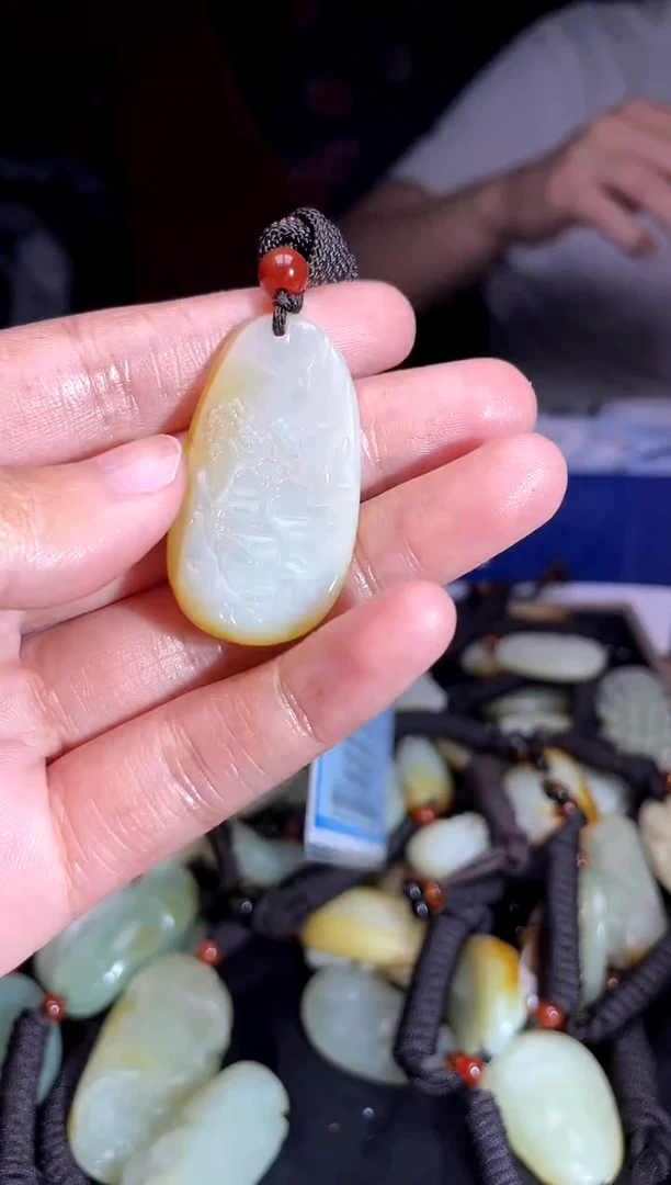 和田玉未镶嵌挂件1