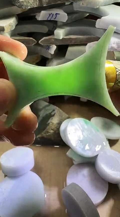 裸石翡翠缅甸翡翠A货花303