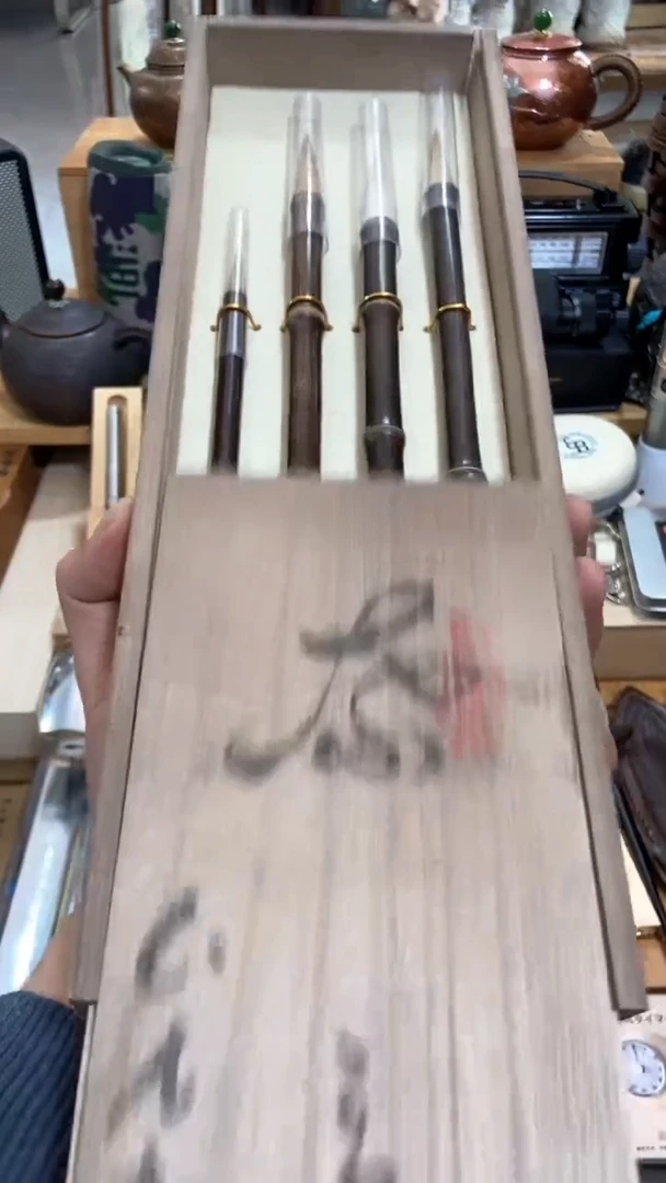 瓷片闪购商品  如图所示