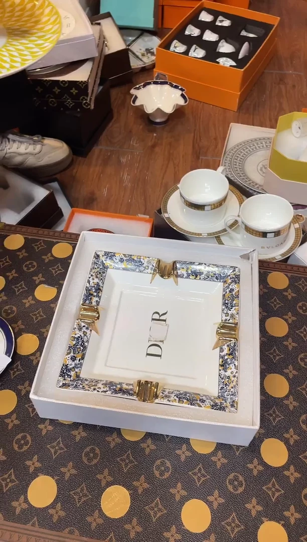 杯鸿辉家品牌瓷器，京东包邮！