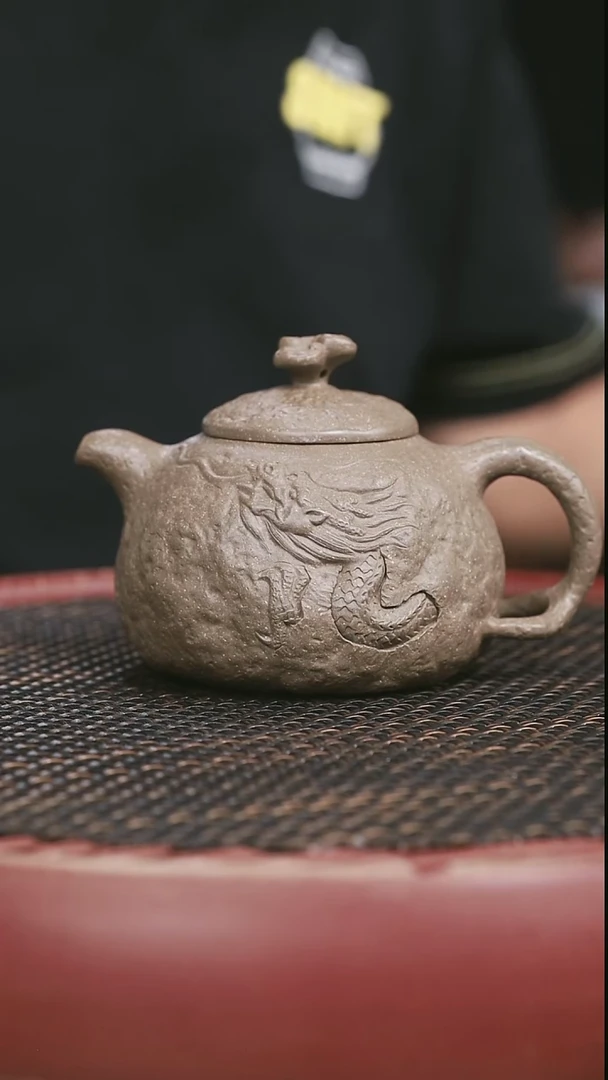 茶壶紫砂蟹壳青隐龙供春300CC