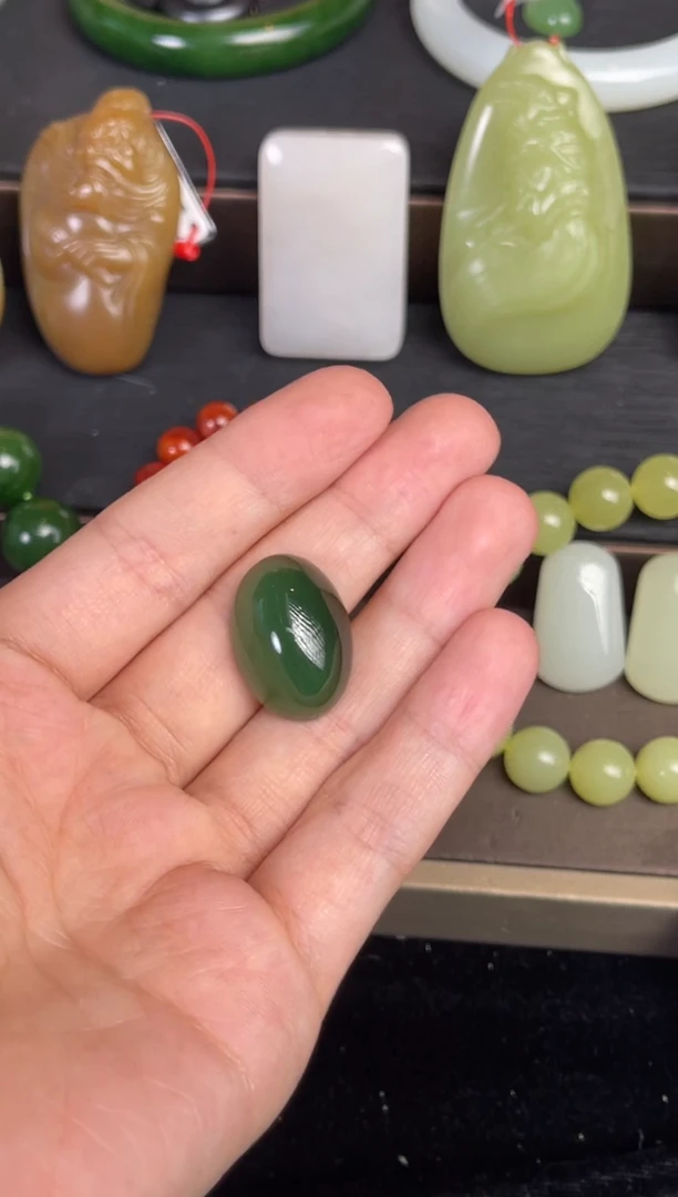 未镶嵌和田玉珠宝半成品俄七碧玉 蛋面9007699