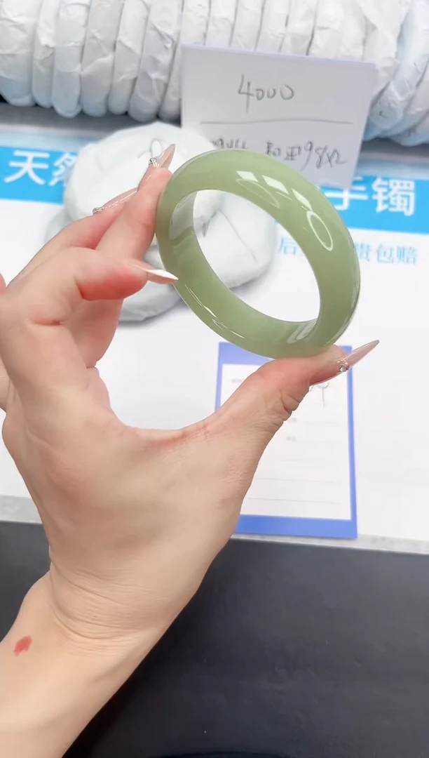 石英质玉手镯未镶嵌64-55.3NYG