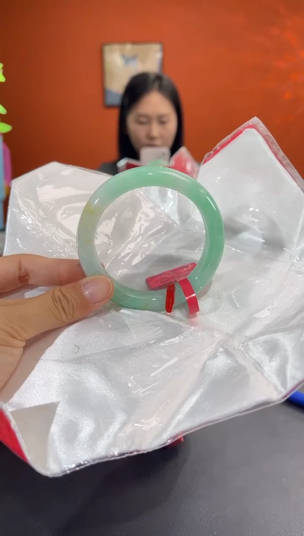 未镶嵌手镯翡翠2