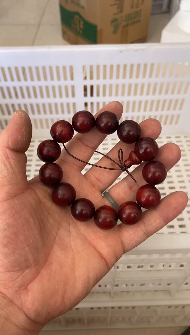 无运费险有瑕疵的摄影的产品有使用过的痕迹有点脏介意勿拍