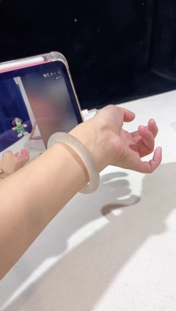 玛瑙/玉髓手镯未镶嵌57.5鉴赏期48小时