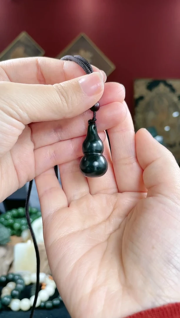 【闪购商品】和田玉颈饰未镶嵌青玉葫芦