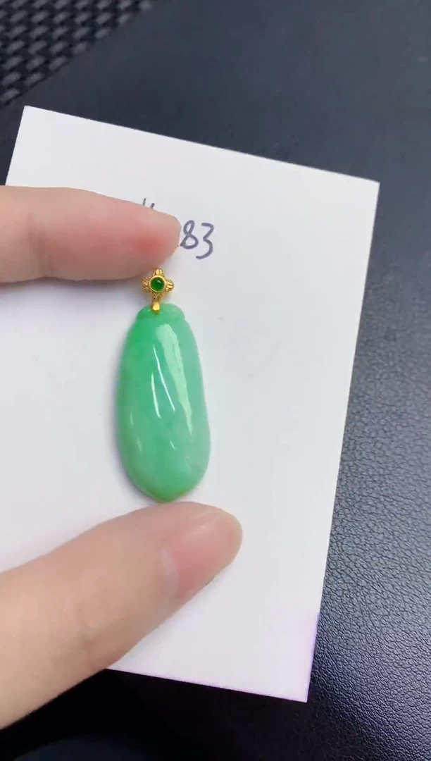 颈饰未镶嵌翡翠天然翡翠缅甸A货