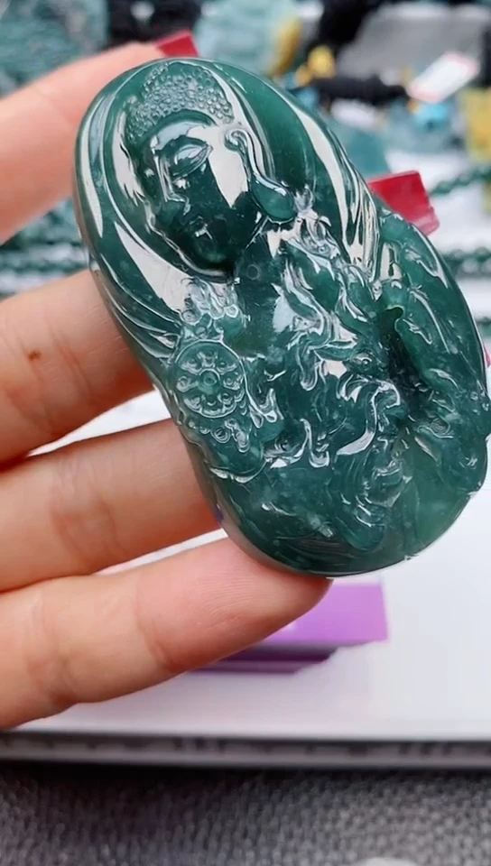 【闪购商品】翡翠颈饰未镶嵌