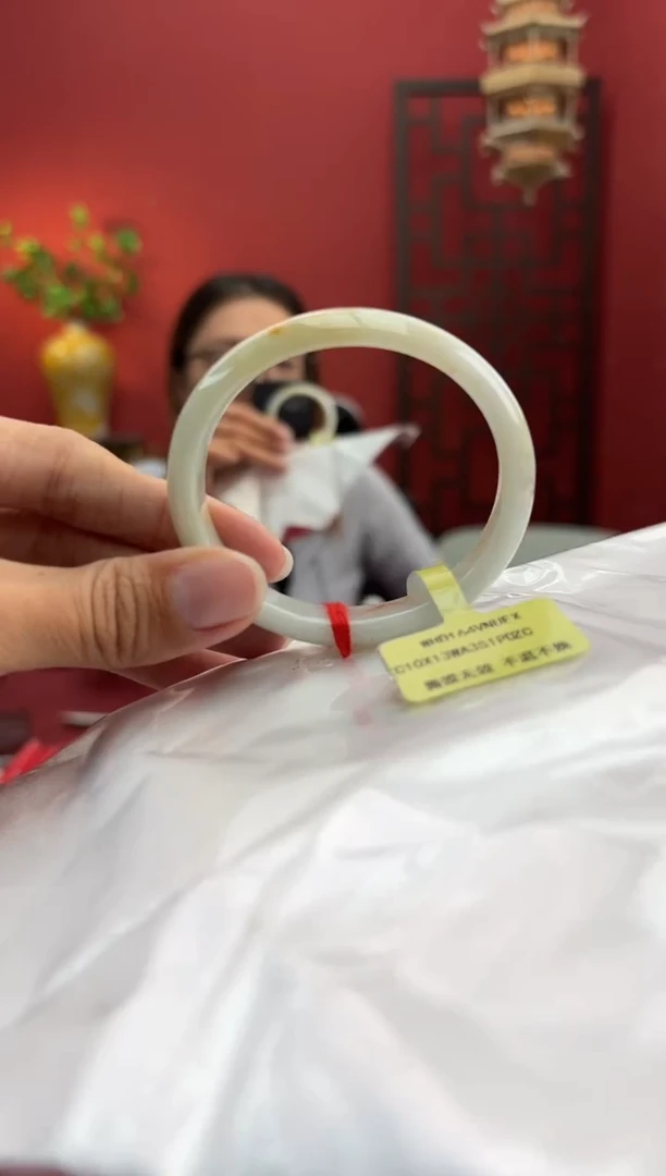 未镶嵌手镯（贵妃镯）翡翠翡翠手镯18